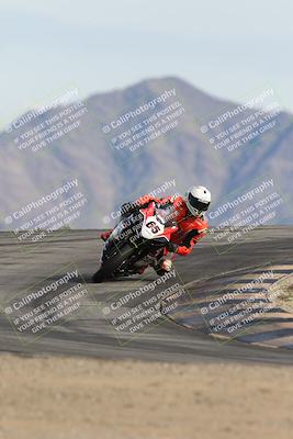 media/Nov-16-2025-Race Pace (Sun) [[8c5fa54630]]/Verified Riders/8-Turn 12 (120pm)/